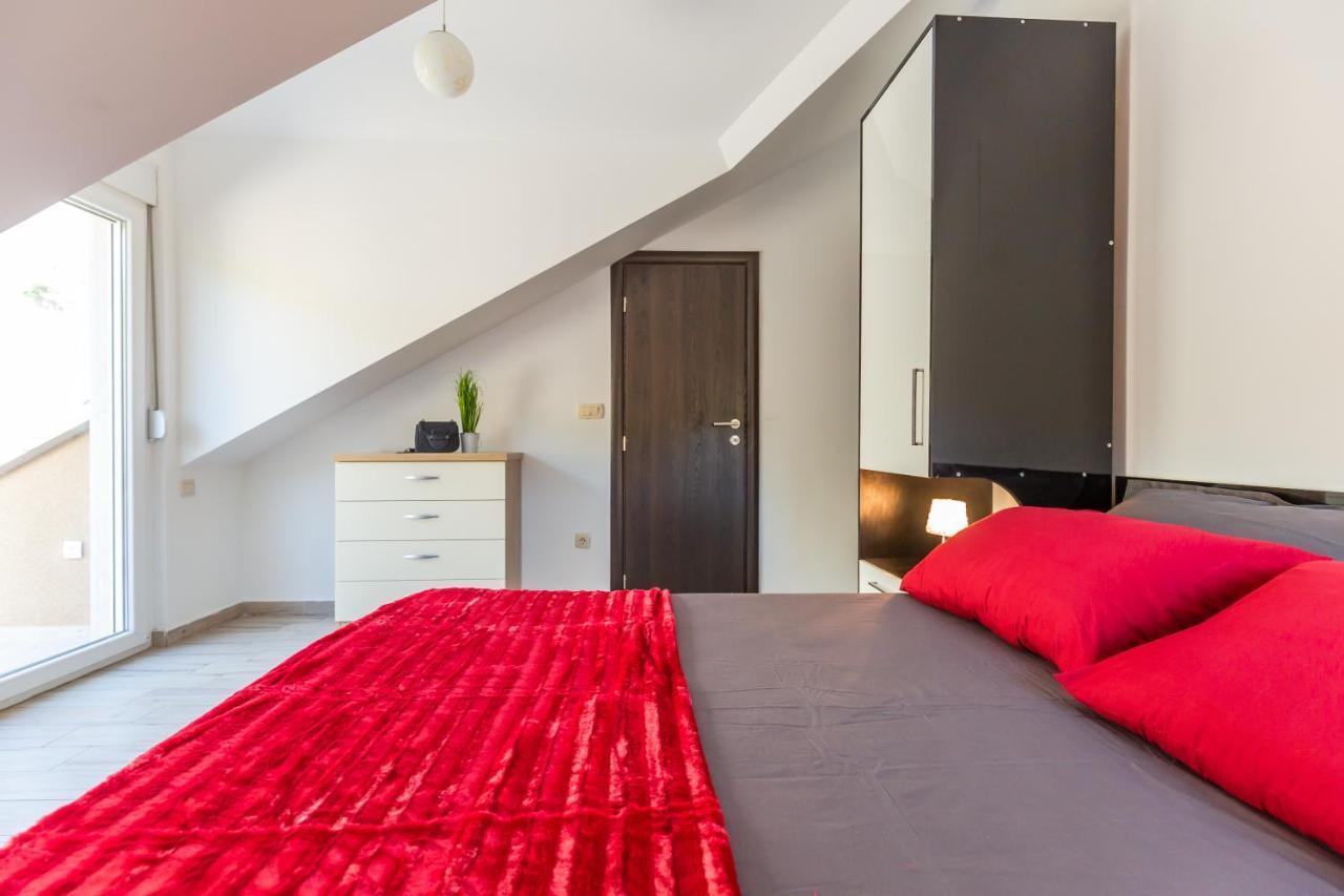 Hotel Ferdo 1 Makarska Zewnętrze zdjęcie