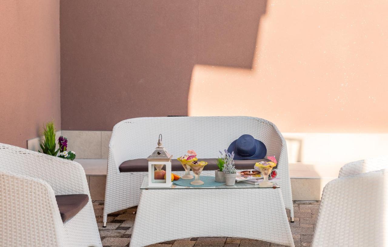 Hotel Ferdo 1 Makarska Zewnętrze zdjęcie